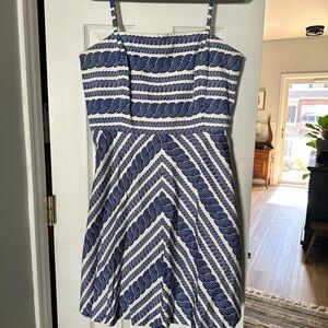 Vineyard Vines Navy and White Strapless Dress